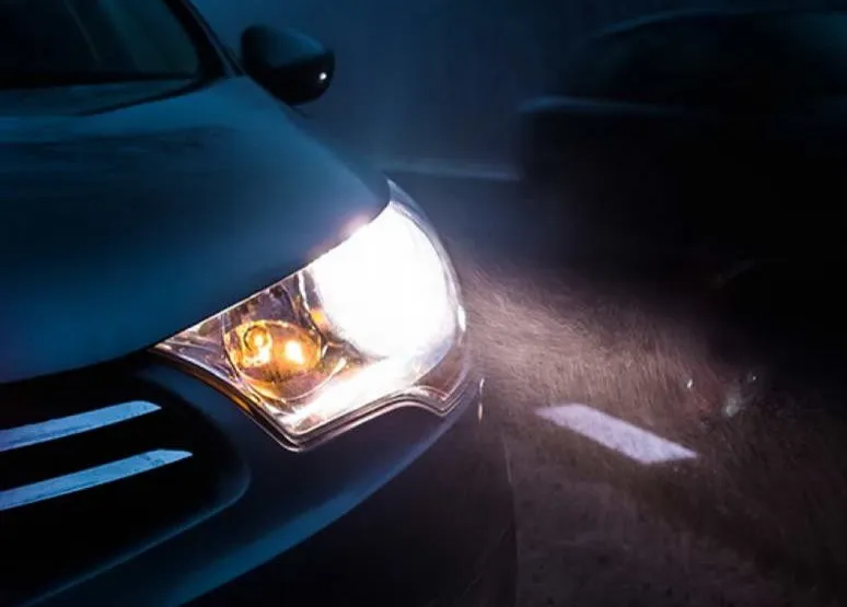 چرا چراغ خودرو کم نور می شود؟