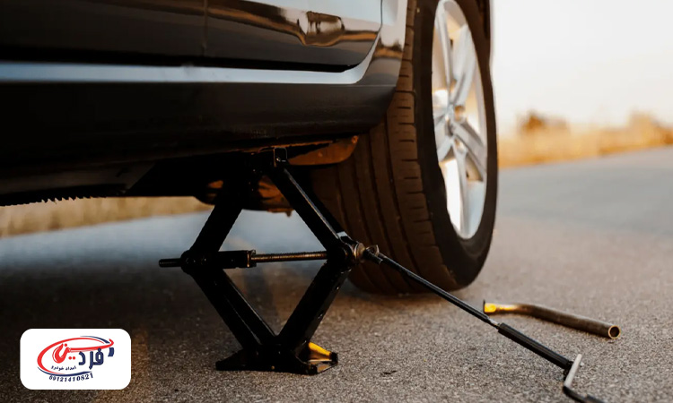 نحوه تعویض لاستیک پنچر